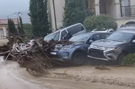 Vanredno stanje u Bugarskoj: Jako nevrijeme odnijelo tri života, voda preplavila ulice (FOTO)