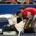 Pojavio se šokantan snimak sa Novakovog meča: Đoković počeo da povraća na terenu! (VIDEO)