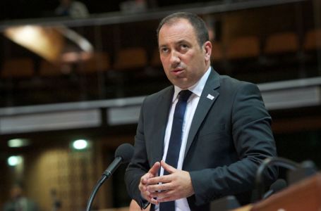 Crnadak: Približio se kraj ljubavi SNSD-a i HDZ-a, postali su prepreka djelovanju hrvatske politike