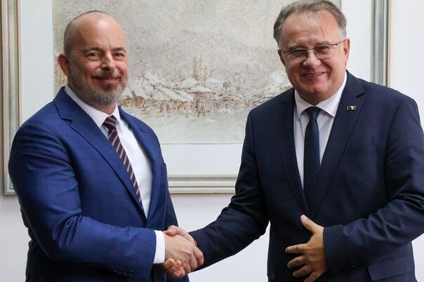 Nikšić ugostio američkog diplomatu: Stižu nove investicije iz SAD-a?