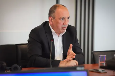 Crnadak smatra: Siniša Karan "žrtveni kandidat" SNSD-a