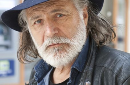 Emotivni oproštaj Radeta Šerbedžije od Halida Bešlića: 'Bio je veliki laf i božanstven čovjek'