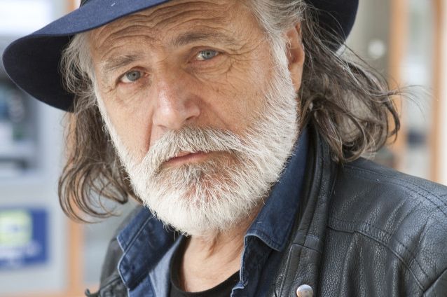 Emotivni oproštaj Radeta Šerbedžije od Halida Bešlića: 'Bio je veliki laf i božanstven čovjek'