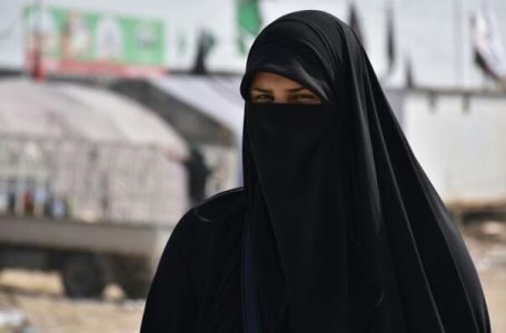 Italija zabranjuje burku i nikab – kazne i do 3.000 eura!