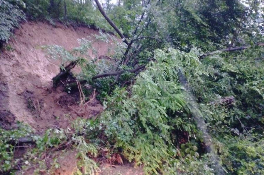 Hitna opasnost kod Bugojna: Klizište ponovo aktivno, kuće i vodovod u opasnosti!