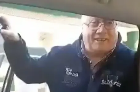 Da ti srce pukne! Kruži dirljiv video u kojem je Halid Bešlić zapjevao za bolesnu ženu (VIDEO)