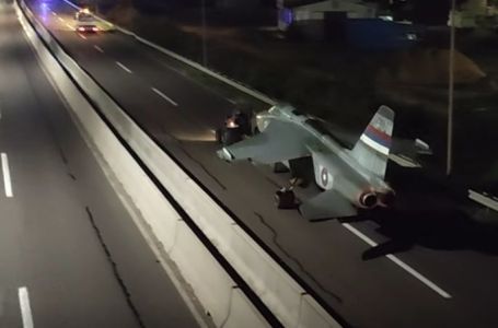 Borbeni avion drumom stigao iz Laktaša u Banja Luku: Pogledajte kako izgleda