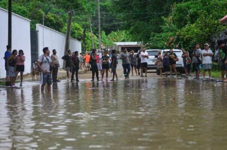 U poplavama u Meksiku poginulo najmanje 28 osoba