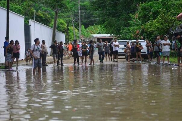 U poplavama u Meksiku poginulo najmanje 28 osoba
