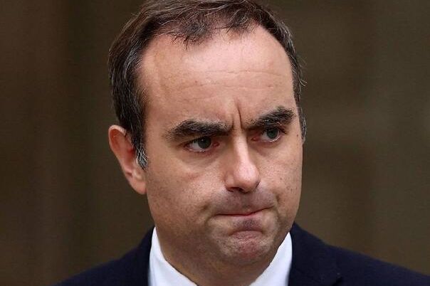 Novi francuski premijer u misiji: Ima samo tri dana da sastavi vladu