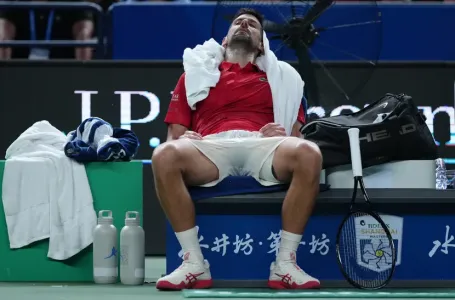 Evo šta je Novak Đoković izgubio porazom od 204. tenisera svijeta u polufinalu Šangaja