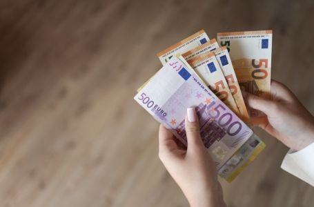 Novac stiže za 4 horoskopska znaka: Evo ko će dobiti pare do 18. oktobra