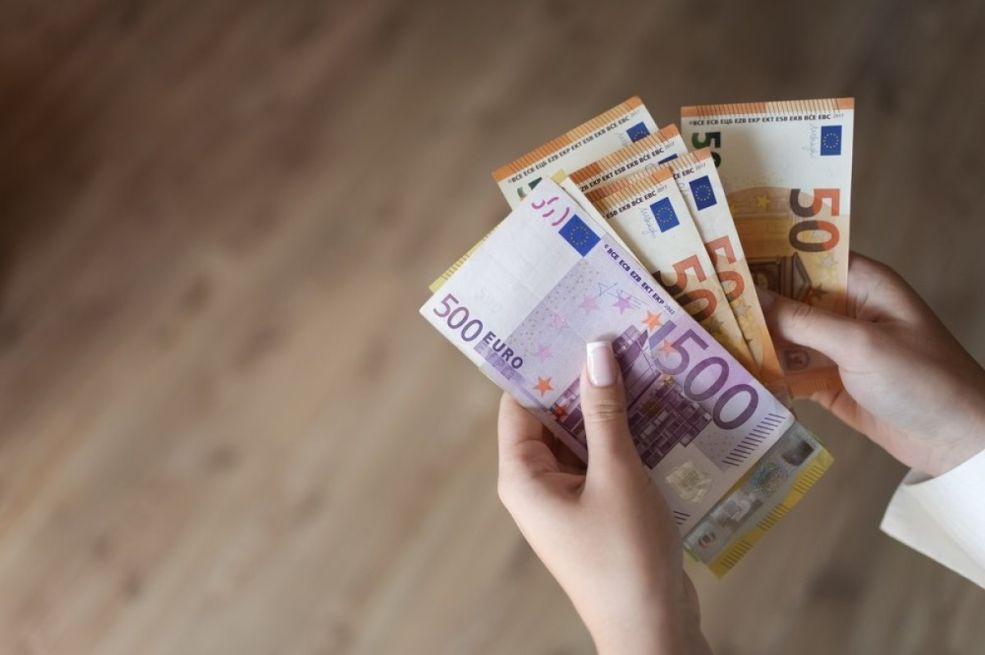 Novac stiže za 4 horoskopska znaka: Evo ko će dobiti pare do 18. oktobra