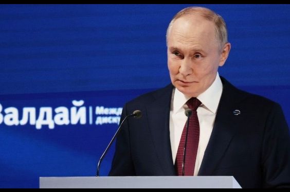 Neočekivani detalj na Putinovom rođendanu: Tanjir ruskog lidera privukao svu pažnju