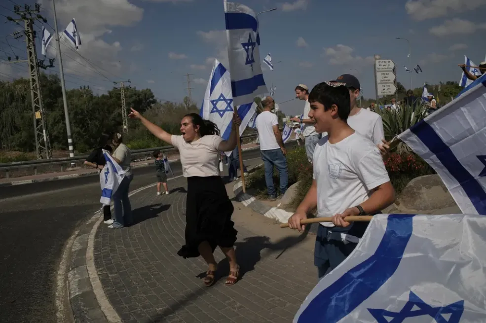 Preostali živi taoci iz Gaze oslobođeni i predani Crvenom križu, veliko slavlje u Izraelu