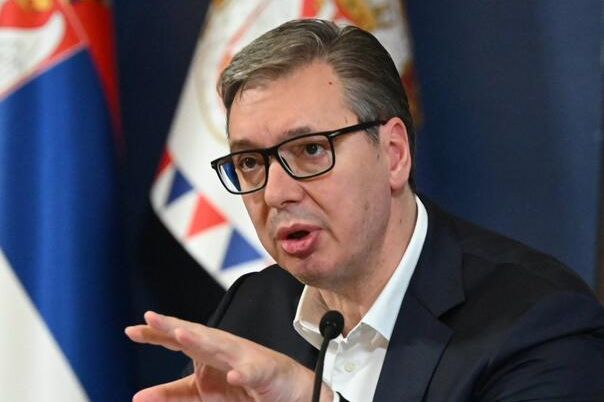 Vučić sa ruskom delegacijom: Nema nestašice nafte u Srbiji