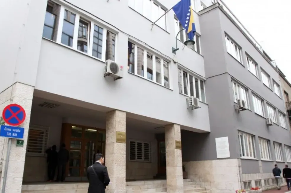 CIK BiH: Sutra žrijebanje za predsjednika RS
