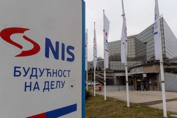 Srbija: Čak 27.000 radnika bi moglo ostati bez posla zbog sankcija NIS-u