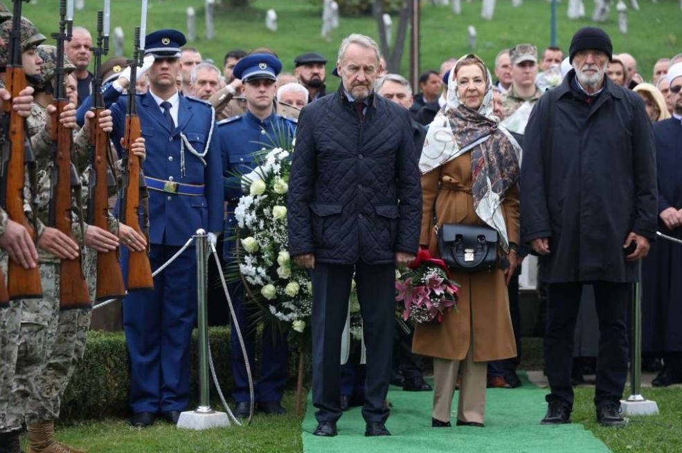 Obilježena 22. godišnjica smrti prvog predsjednika Predsjedništva RBiH Alije Izetbegovića