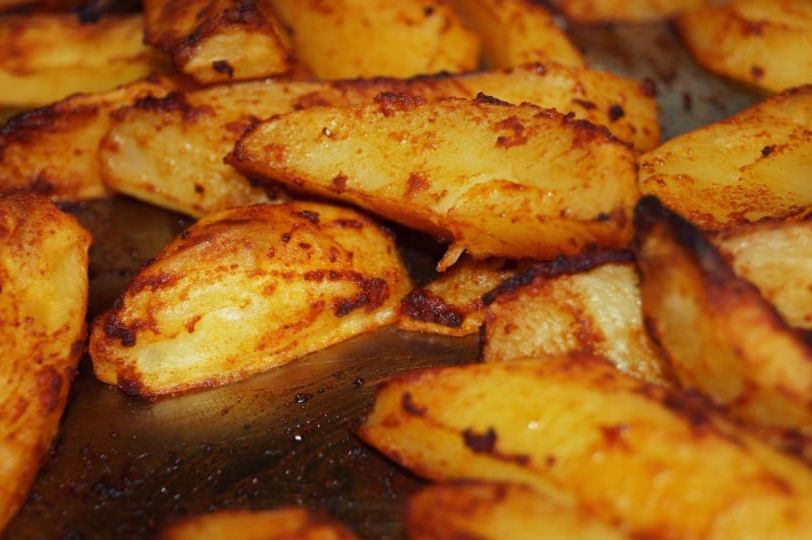 Kulinarska tajna savršeno pečenog krompira: Evo kako postići savršenu hrskavost