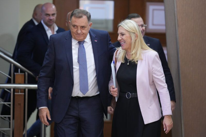 Dodik se na kraju ipak povukao pred državom: Izjave otkrivaju čega se prepao