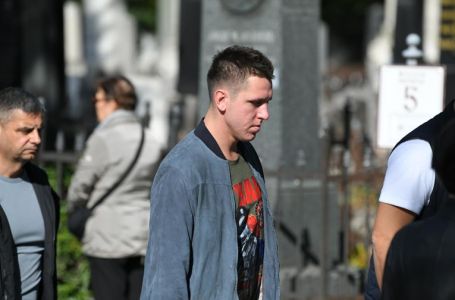 Sin Aleksandra Vučića snimljen u Beogradu, bio je na sprovodu haškog osuđenika