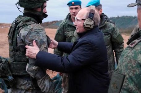 Rusija pokazuje silu: Putin lično nadgledao nuklearne vježbe!