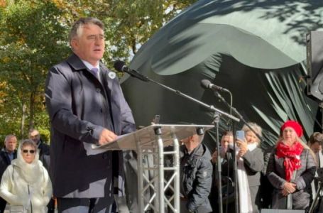 Komšić: Nikada više ne vjerovati u tuđe garancije, UN asistent u izvršenju genocida