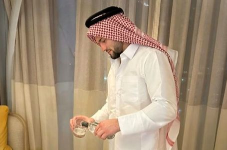 Hrvatski borac se obukao kao šeik i prozvao Arape u BiH: "Ne znam nikog dole, sve su pokupovali"