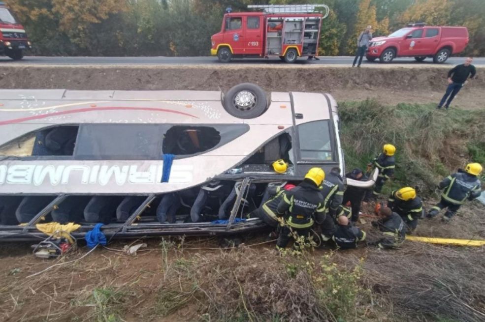 Ljekari se bore za život žene: Muža usmrtio kamion, nije stigla da ga sahrani