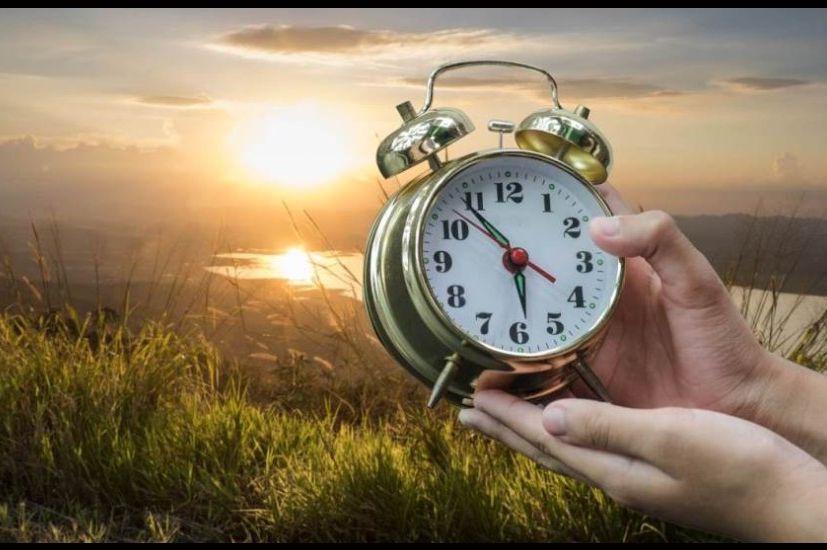 Jutros se pomjerio sat, a evo kako to utiče na zdravlje: 5 savjeta da sebi olakšate naredne dane