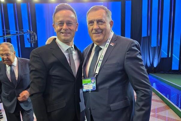 Dodik se u Minsku sastao sa Szijjartom: "RS i Mađarska dijele zajedničku viziju"