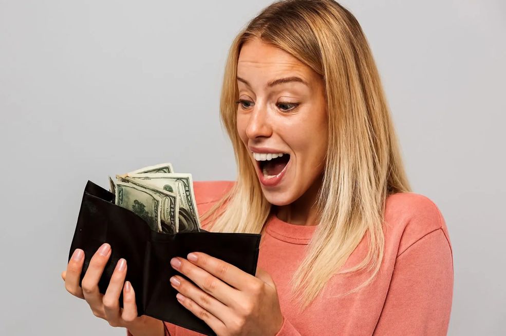 Novembar donosi novac: Ova tri horoskopska znaka će iznenada postati bogata!