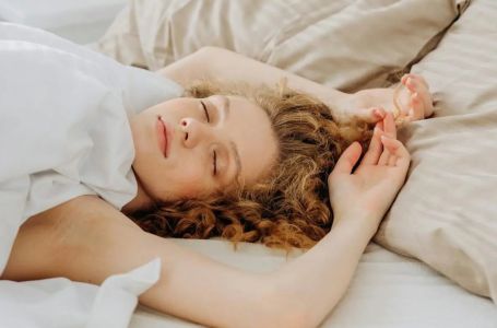 Ako zaspite za manje od 10 minuta, vaše tijelo šalje važan signal — evo šta znači