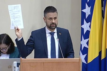 Žestoka rasprava Trojke i Amidžića o 1.800 KM zaposlenima