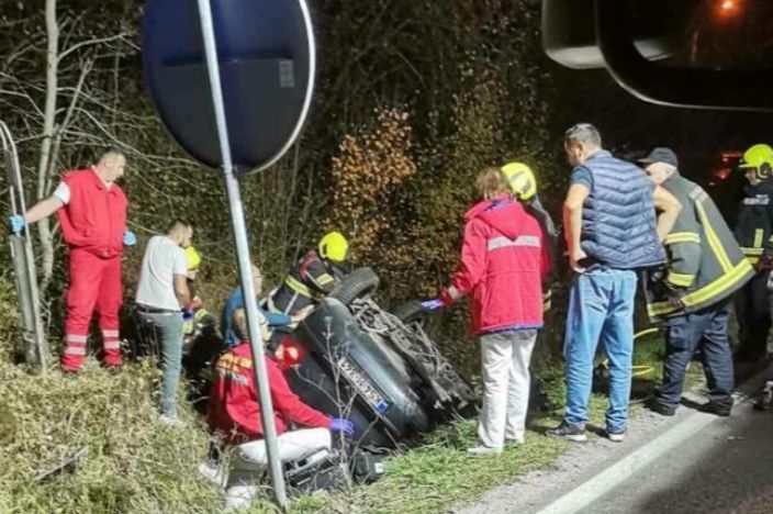 Jeziva nesreća na sjeveru države: Ima poginulih, sudarili se autobus i automobil