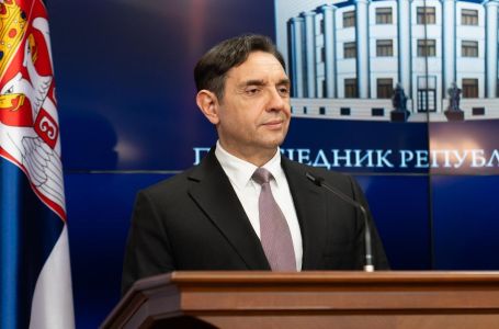 Vulin ponovo šokira, studentima koji su se okupili u Banjoj Luci poručio: "Poselamio vas Naser Orić"