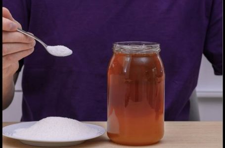 Da li i vi stavljate kašiku meda u čaj? Nutricionista otkriva da li je to dobra zamjena za šećer