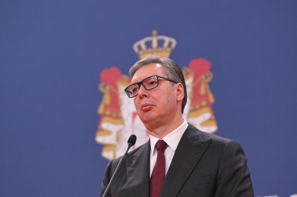 "Je l’ se ovako izvinjavaš, folirantu?": Brutalna poruka nekadašnjeg reprezentativca Srbije Vučiću