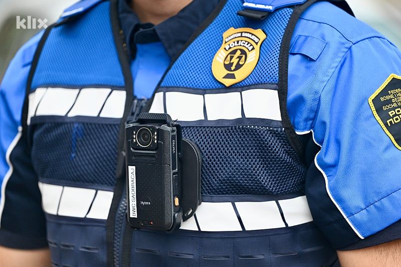 Otkriven identitet sarajevskog policajca osumnjičenog za spolnu zloupotrebu maloljetnice