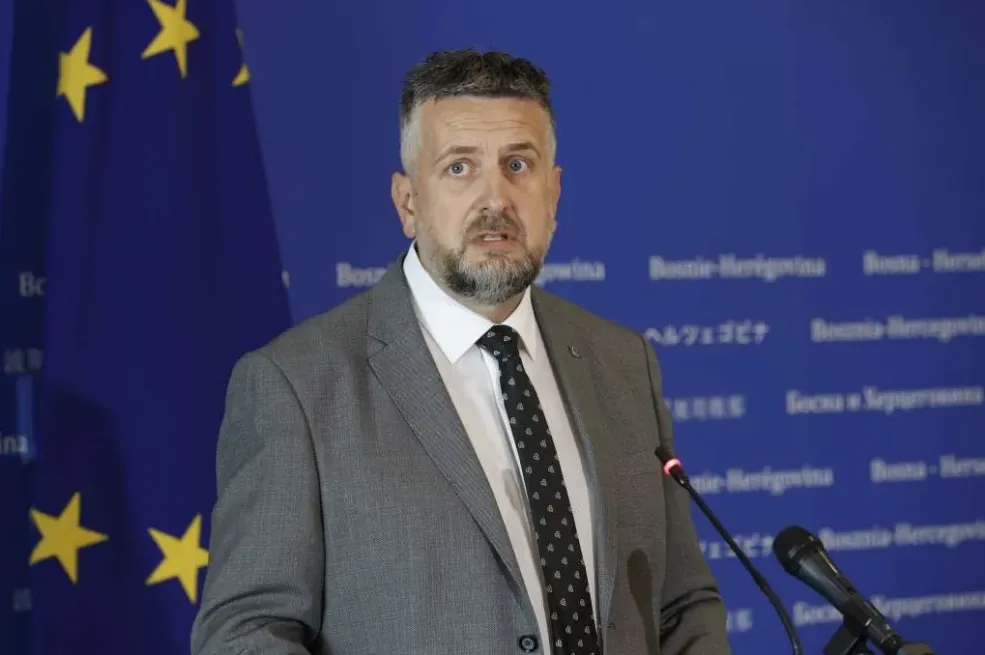 Vuković: Možda je došlo vrijeme da se blokade Doma naroda riješe demonstracijama