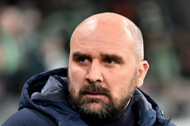 Tragedija u Lučanima: Trener Radničkog 1923 preminuo tokom utakmice!