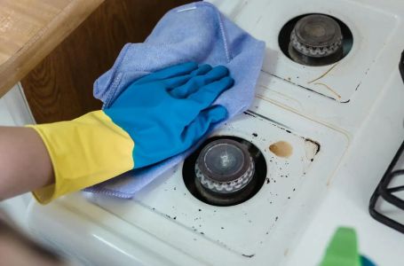 Nevjerovatni kućni trik: Očistite i najtvrdokorniju masnoću sa šporeta bez hemije!