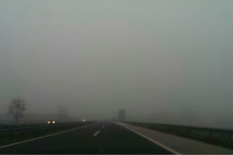 BIHAMK: Odroni na više dionica, smanjena vidljivost zbog magle