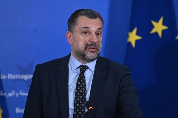 Konaković prozvao HDZ: Prestanite se držati SNSD-a, birajte EU