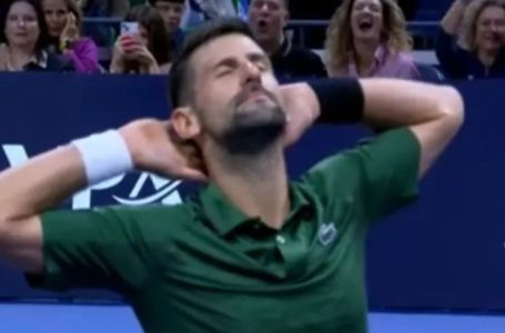 1 POTEZ Đokovića izazvao haos na tribinama: Evo šta je uradio pred publikom