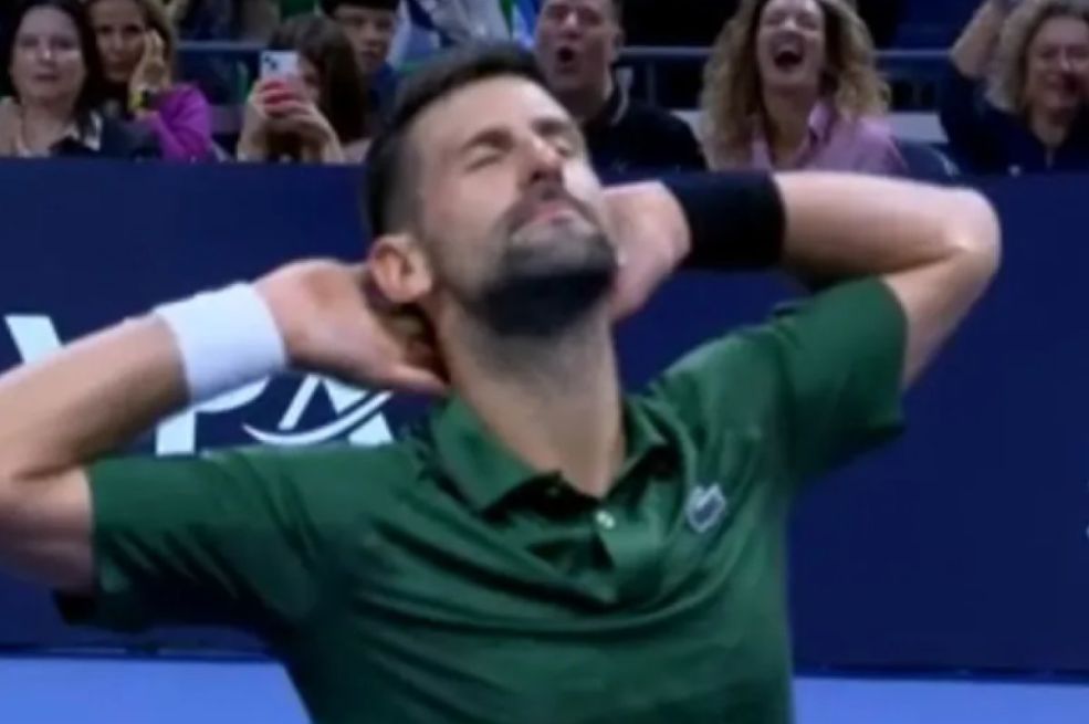 1 POTEZ Đokovića izazvao haos na tribinama: Evo šta je uradio pred publikom