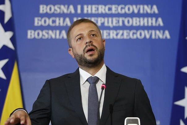 Nešković: Cvijanovićka pogoduje Dodikovu klanu na štetu RS!