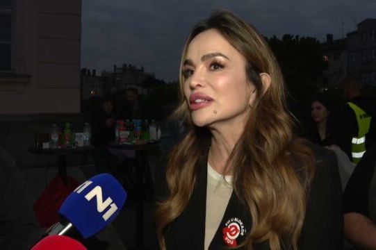 Severina pružila podršku majci stradalog mladića iz Novog Sada!