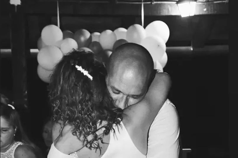 Iznenada nas je napustio srpski muzičar: Oglasila se pjevačica utučena od bola